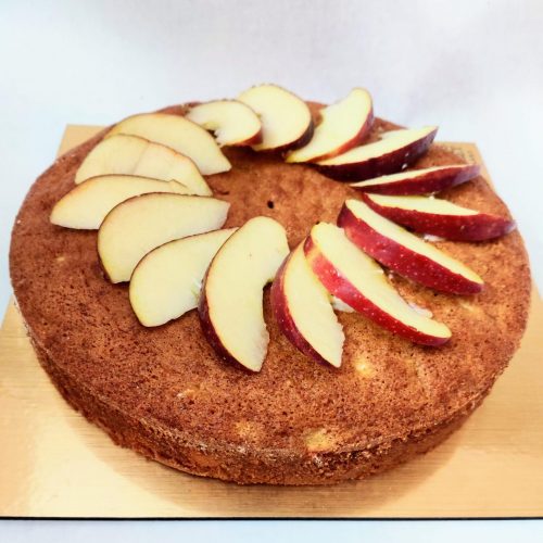 Apple Cinnamon Cake 1 kg 1400, half kg 900